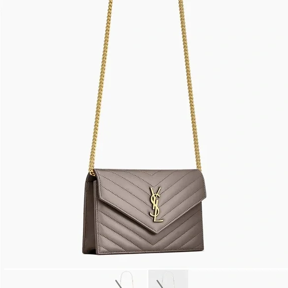 Saint Laurent
Cassandre Envelope Chain Wallet in Lambskin - Picture 4 of 12